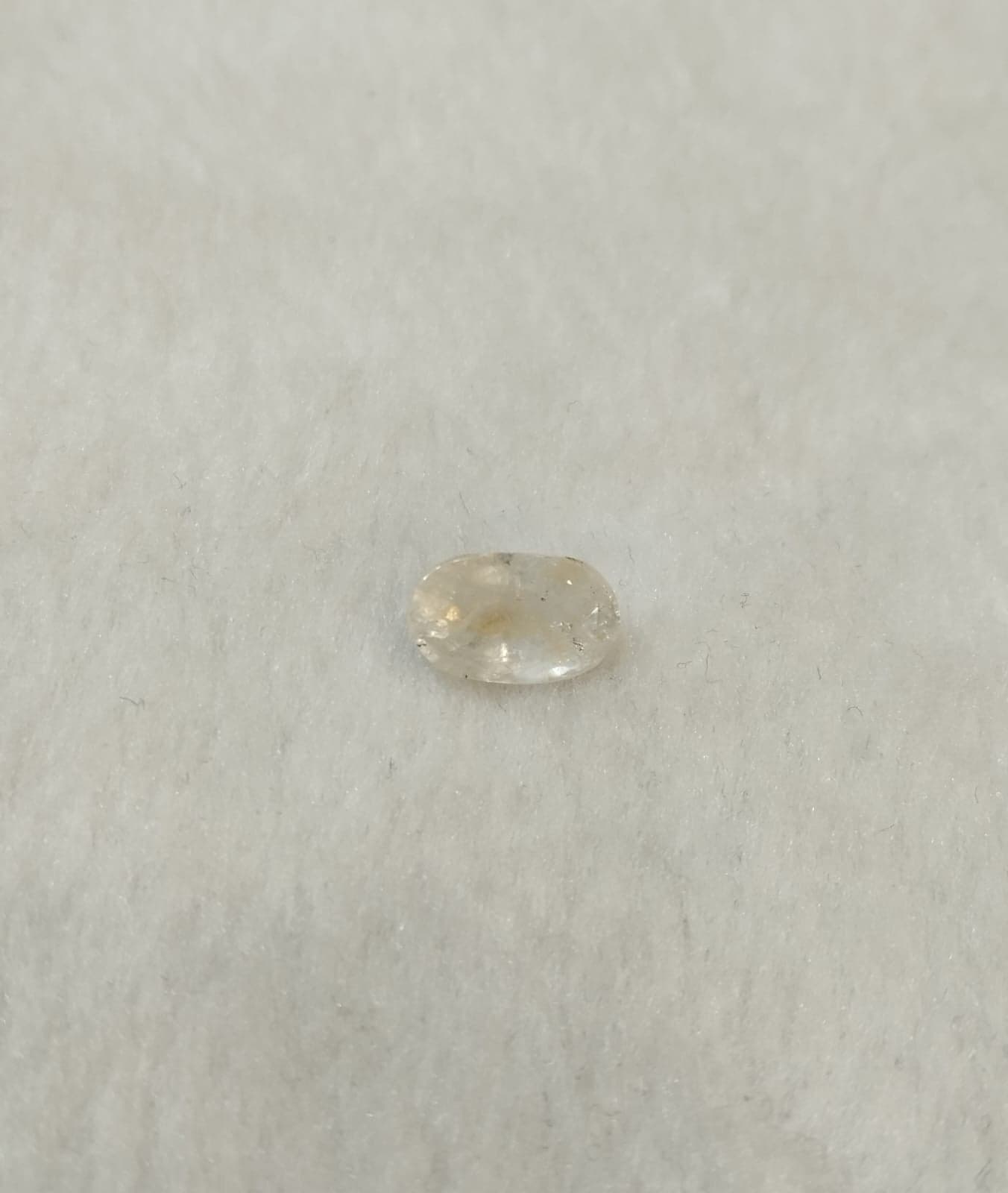 Natural Yellow Sapphire |40H00| Oval Mixed Cut | IGC Certified No.: IGCDKBAJ49674